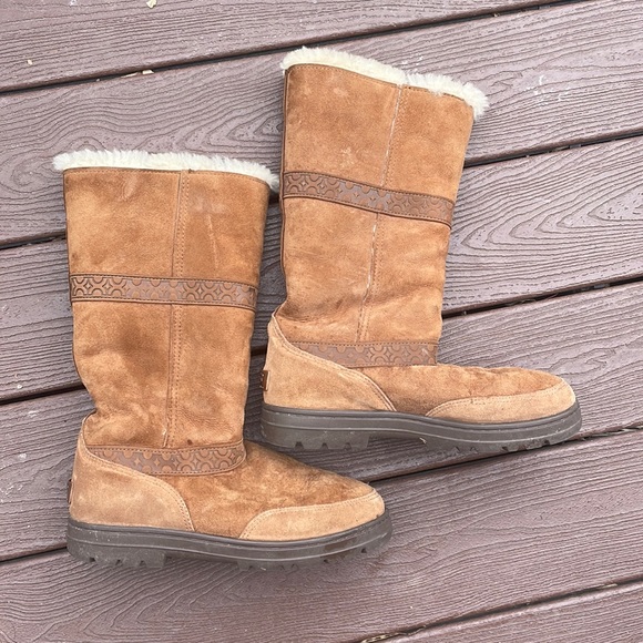 Rate special edition Beautiful cozy UGG boots - Picture 1 of 10
